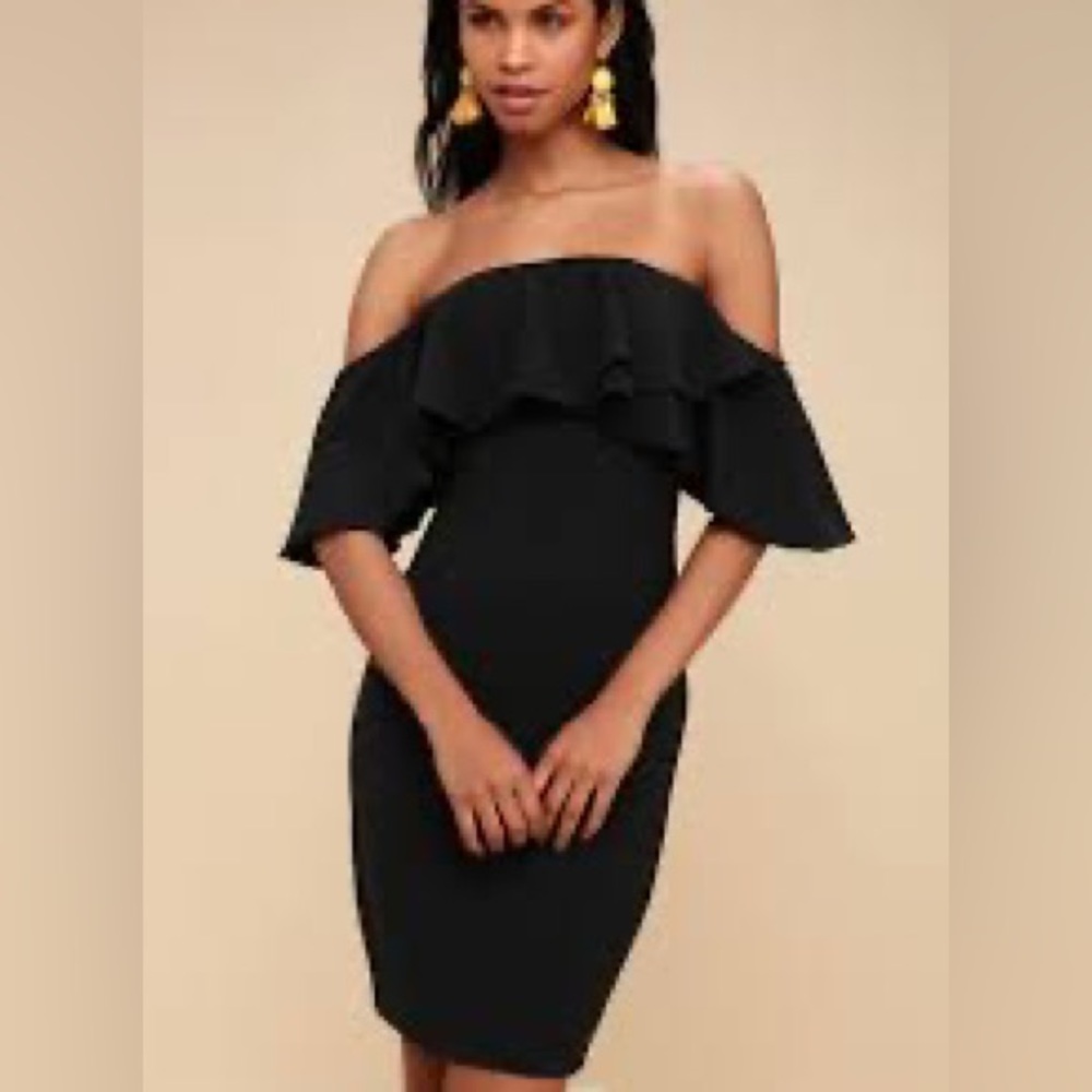 Lulu’s XS Aurelia Off-the-Shoulder Bodycon Midi Dress